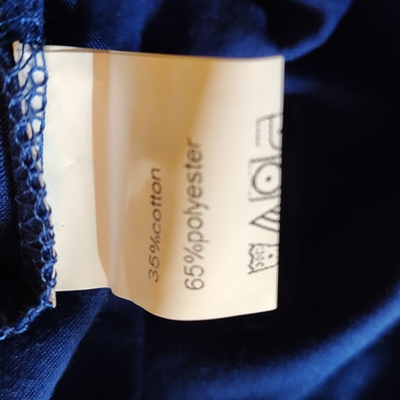 Top - Picture 3 of 4